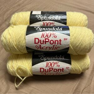 Vnt Spundola 100% Dupont Acrylic Pastel Yellow 4-Ply Knitted Worsted  3oz Yarn